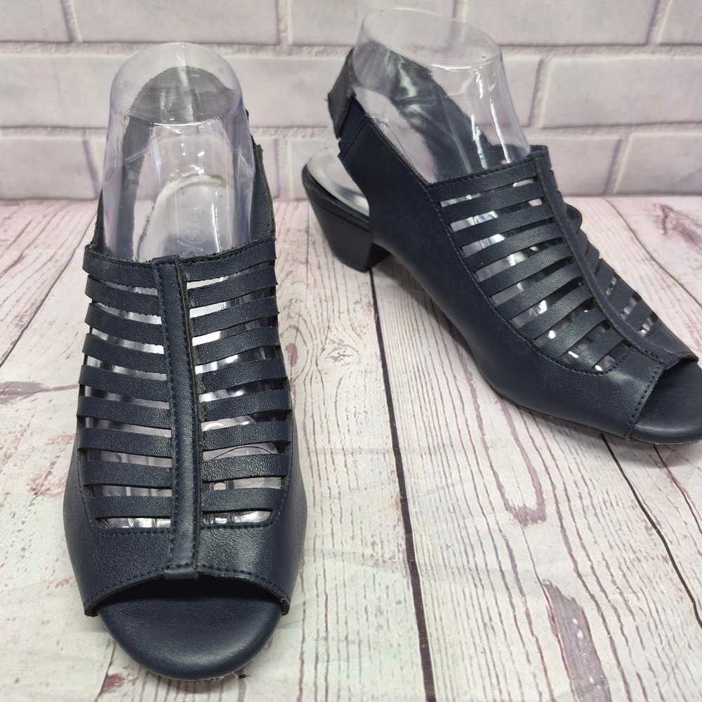 OK Shoe Show Womens Navy Blue Cage Slingback Low Block Heel Sandals Size 7.5 M
